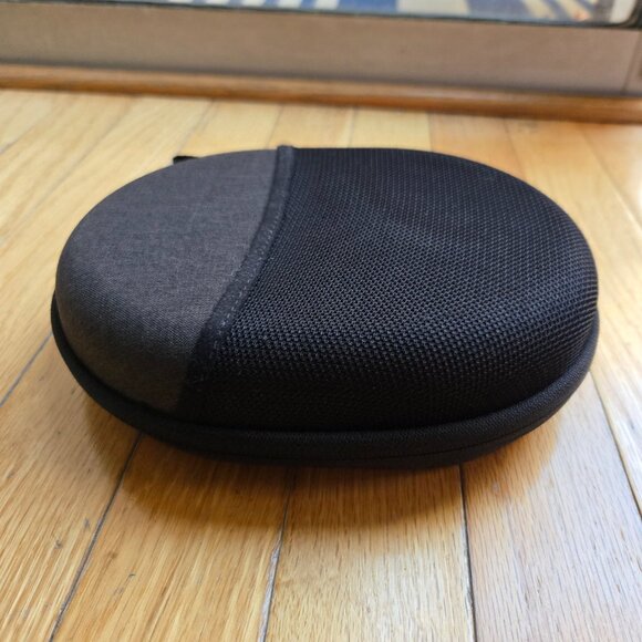 Sony WH1000XM3 Noise Cancelling Headphones, Wireless Bluetooth Over the Ear Head - Picture 8 of 8